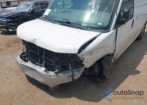 2014 Chevrolet Express 2500 Work Van z USA, uszkodzony, nr VIN 1GCWGFCAXE1153273